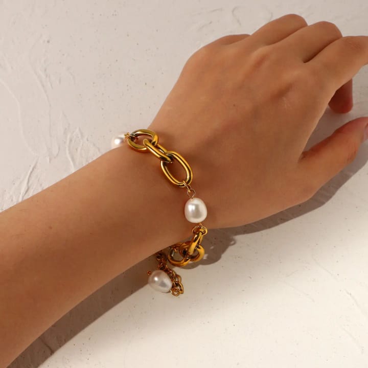Pearl Reverie Gold Link Bracelet