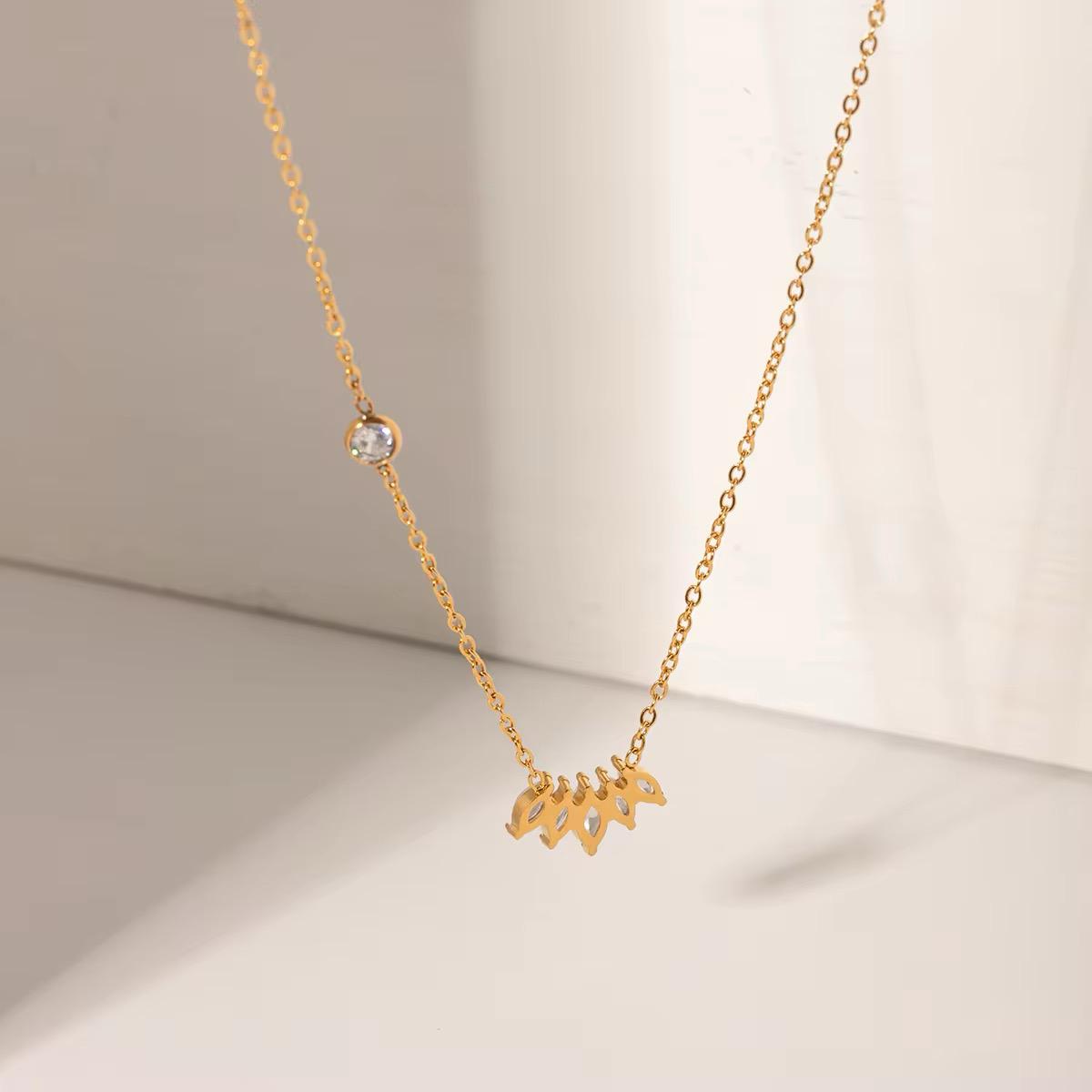 Coronet Glow Necklace
